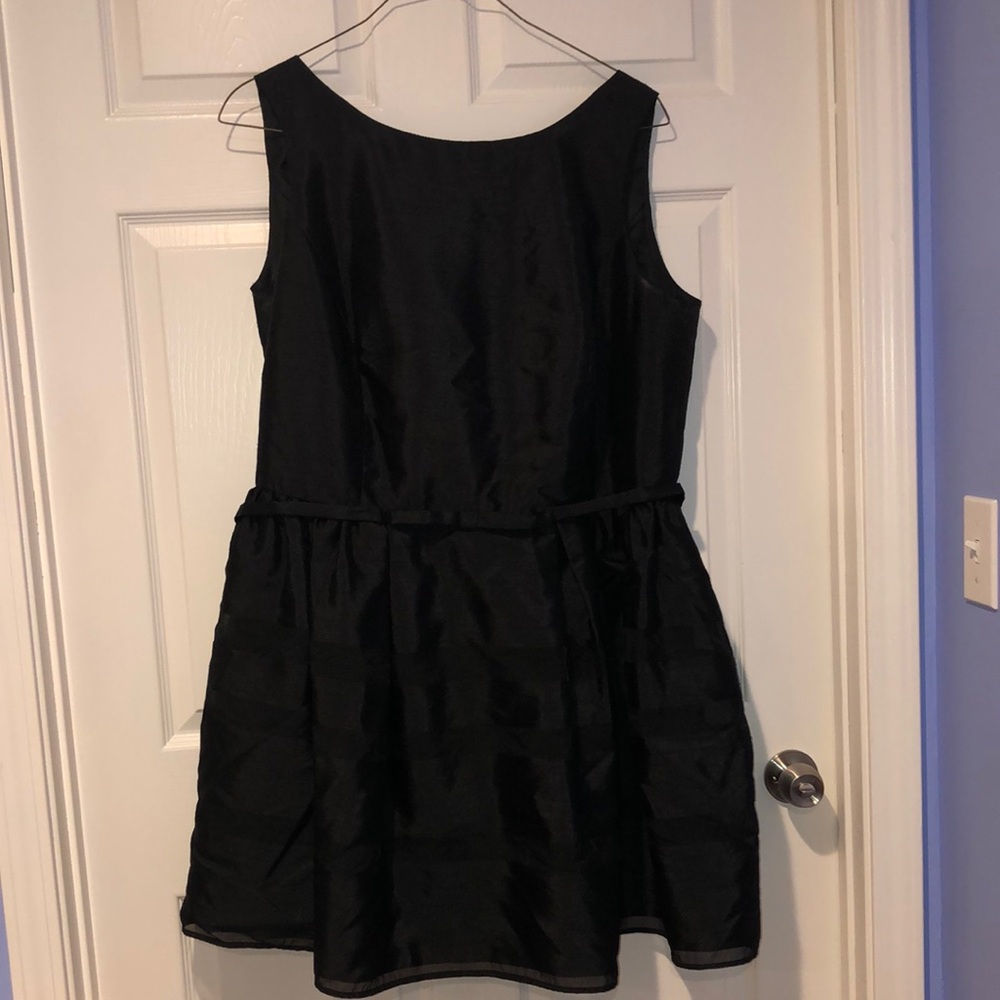 Gently Worn Women’s Plus “Taylor Woman” Black Sleeveless Cocktail Dress- 22W